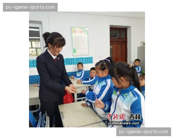 法国足协与教育部联合推出“校园足球裁判启蒙计划”
