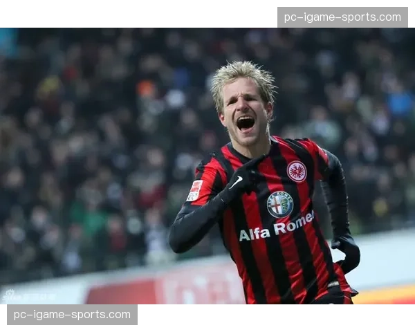 复盘:沙尔克04防守漏洞频出,惨败于法兰克福 复盘:沙尔克04防守漏洞频出,惨败于法兰克福